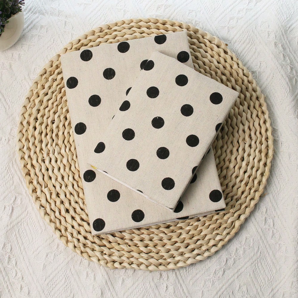 Notebook Dotted A5 - A5 A6 settimane sfondo grigio punto