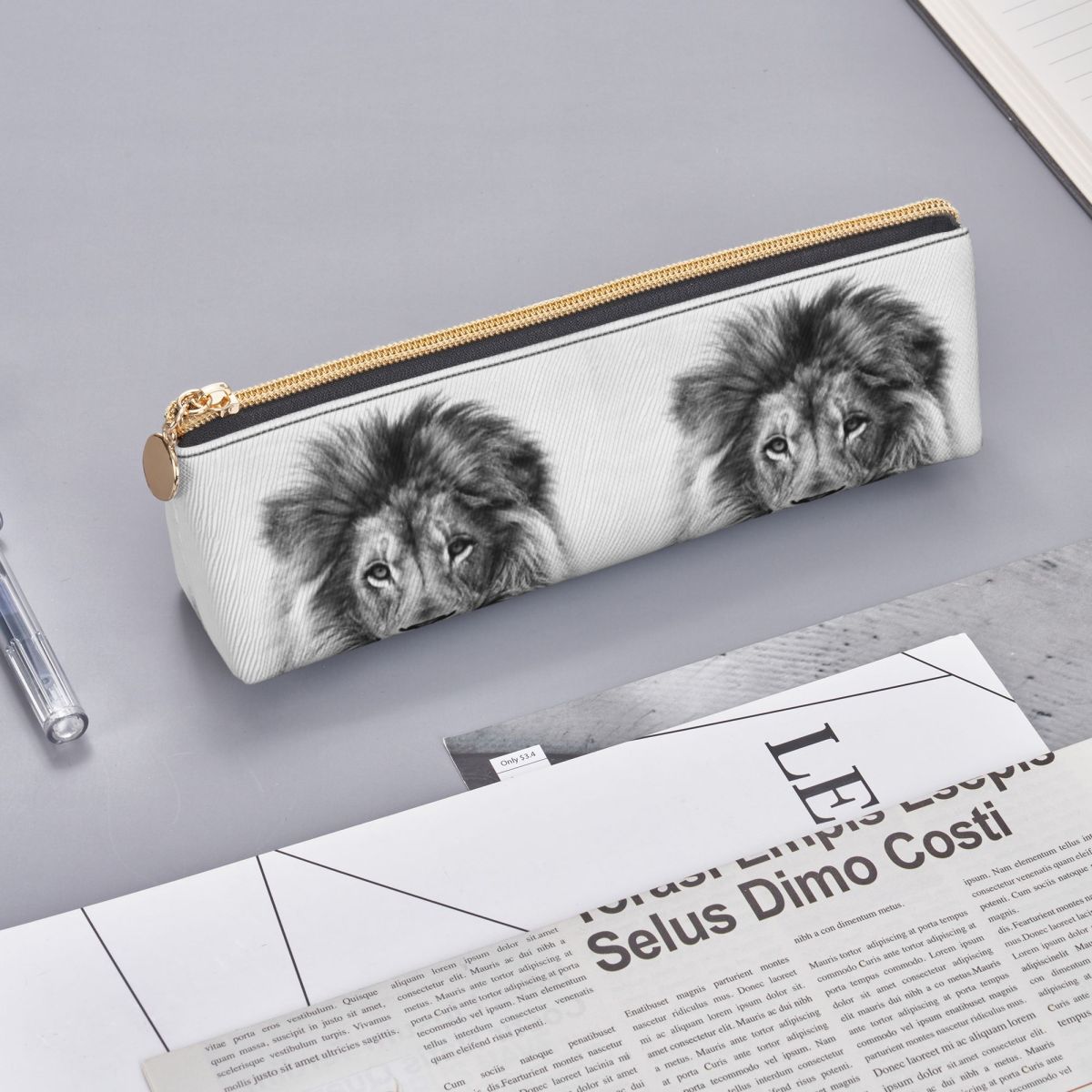 Astuccio a Forma di Leone per  - Lion Stationery & Office Supply(Kunshan)Co.Ltd recensione e prezzo