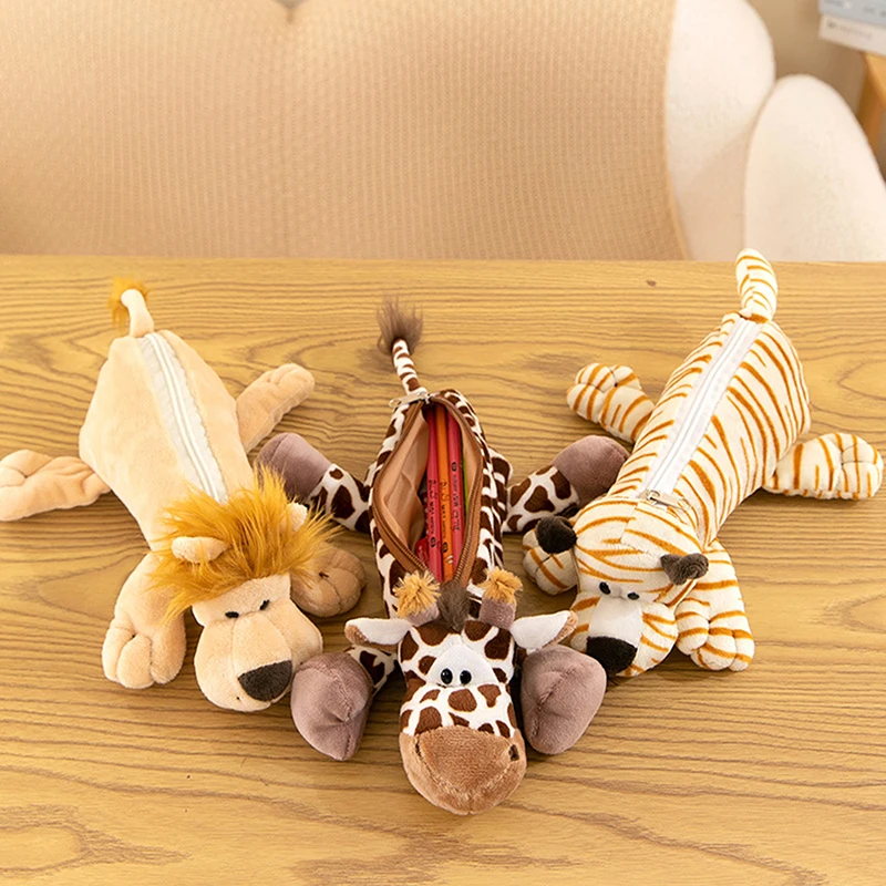 Custodia per penna in peluche  - Lion Stationery & Office Supply(Kunshan)Co.Ltd recensione e prezzo